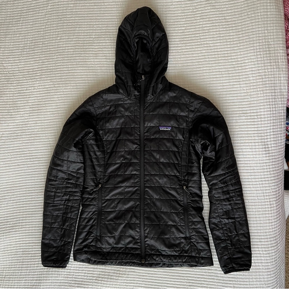Women’s Patagonia Nano Puff with hood